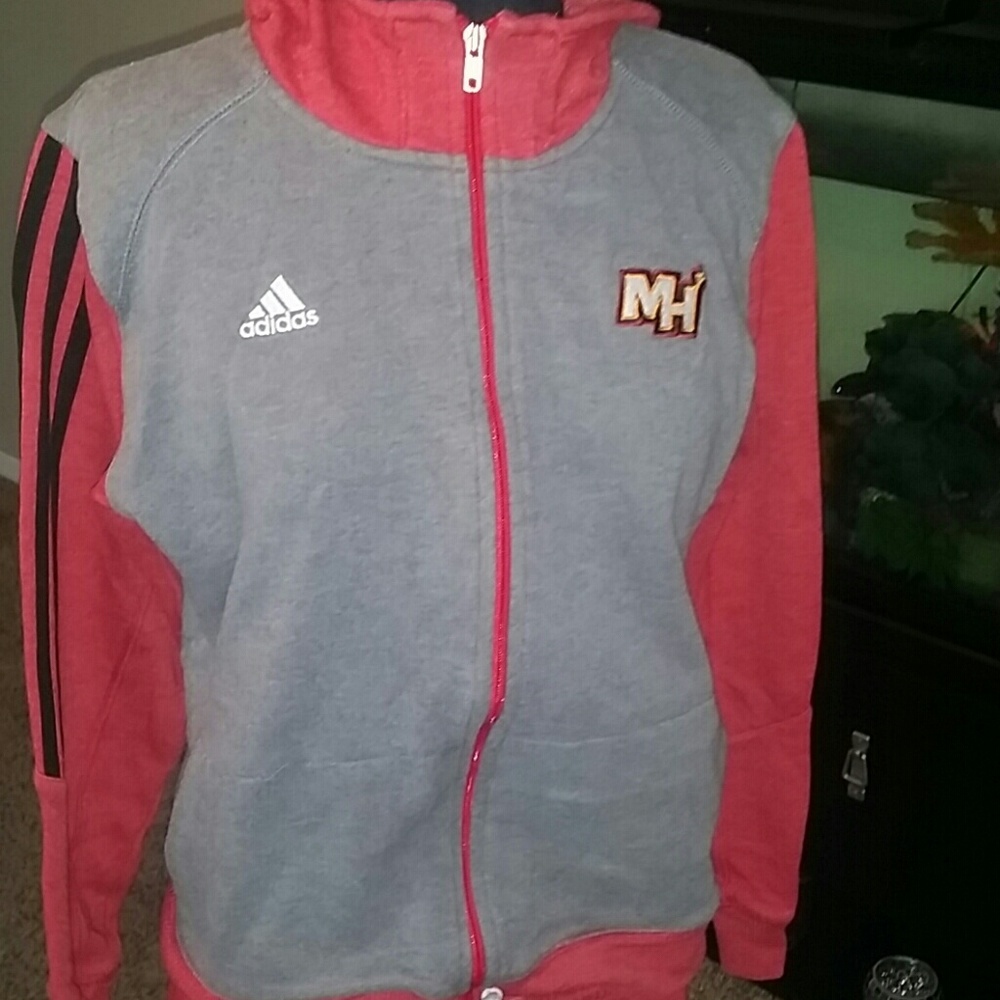 Boys Miami Heat Adidas sweat suit.